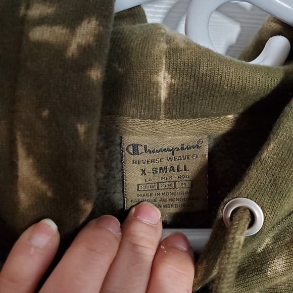 CHAMPION Bleach Dye Reverse Weave Hoodie - Picture 6 of 13